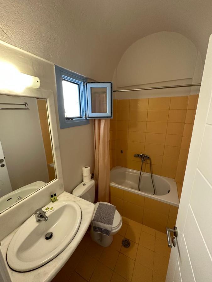 Villa Roussa City Center Fira  Ngoại thất bức ảnh