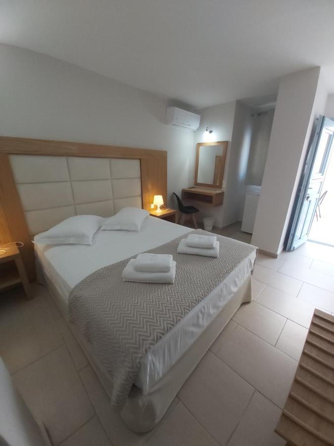 Villa Roussa City Center Fira  Ngoại thất bức ảnh