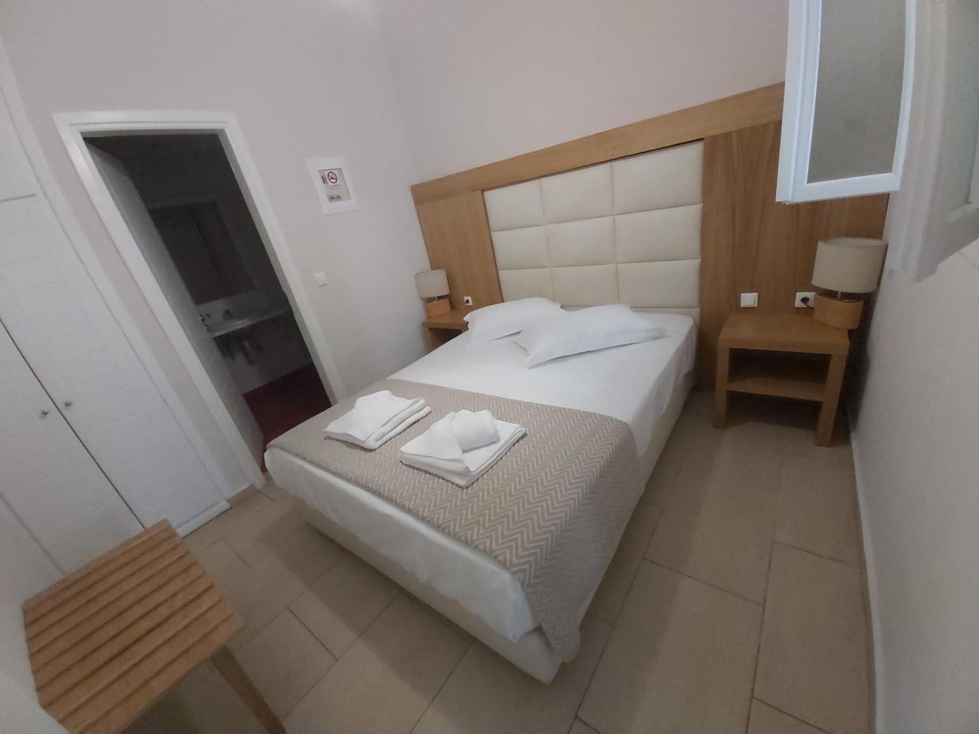 Villa Roussa City Center Fira  Phòng bức ảnh